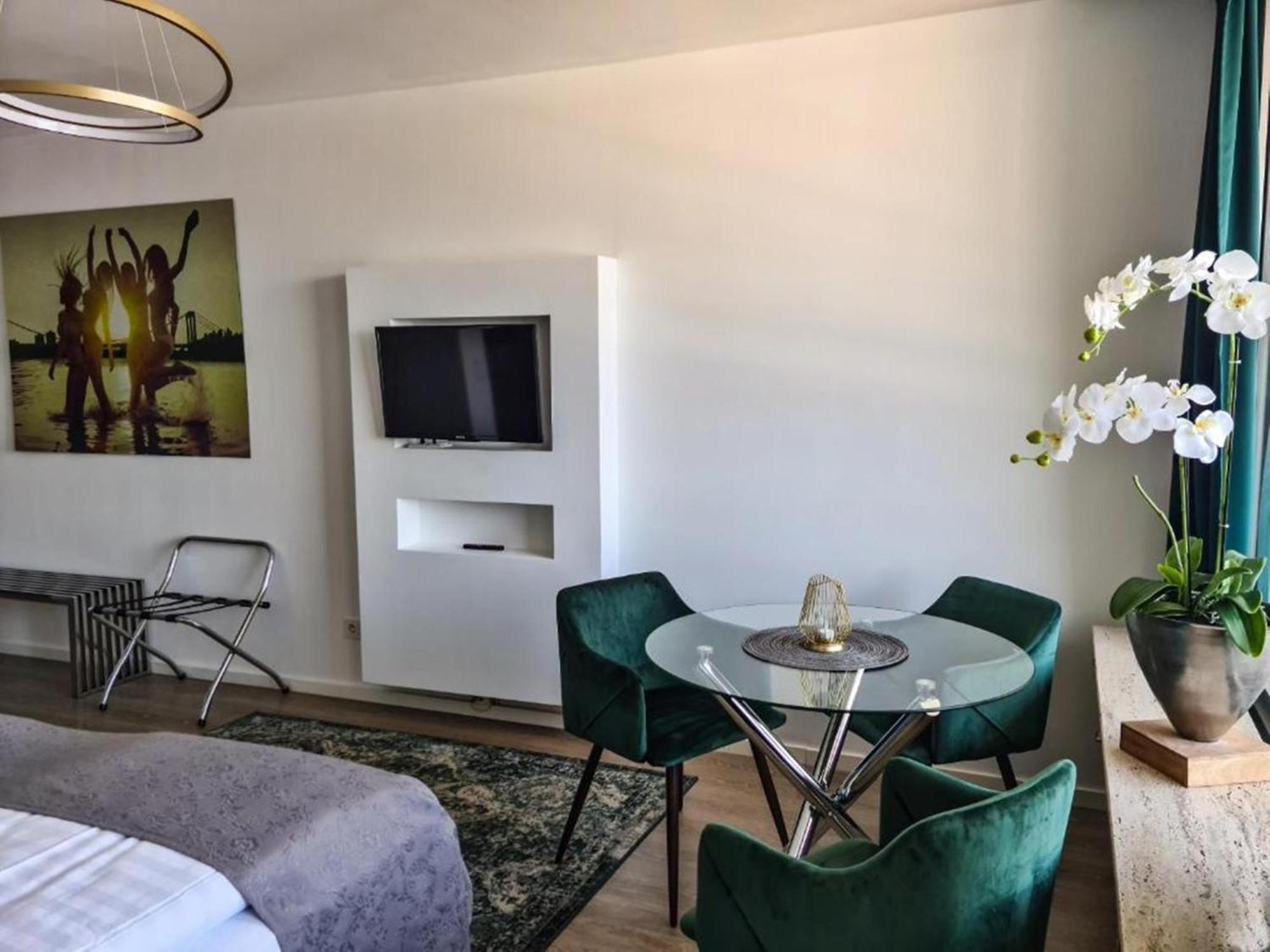Rheinblick Apartments Кёльн Экстерьер фото